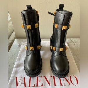 NIB Valentino Black Roman Stud Combat Boots
